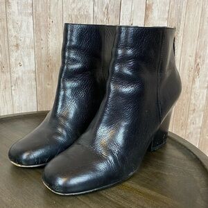 Nine West Genevieve Leather Back Zip Heeled Ankle Bootie Size 9 Women